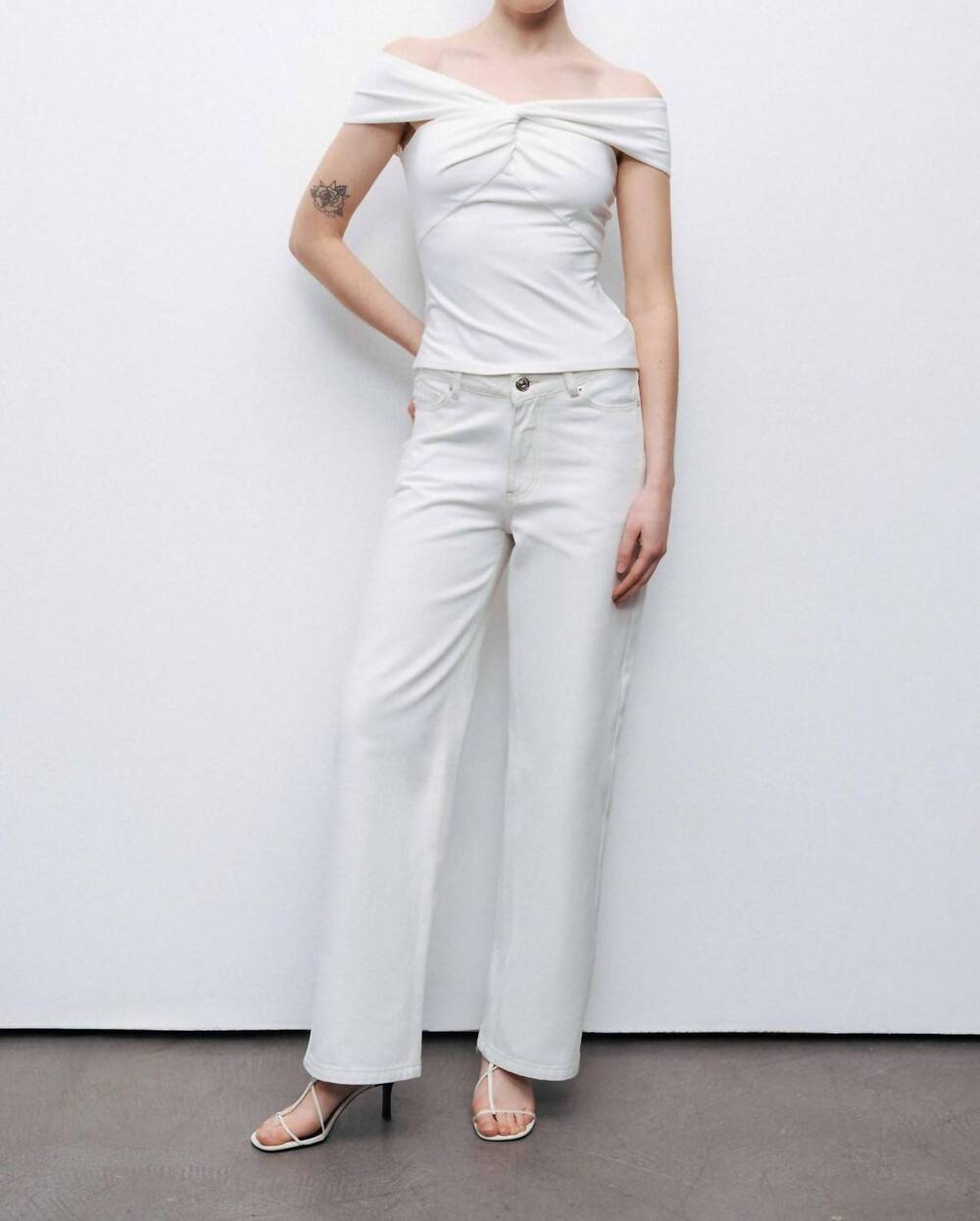 NEW NOCTURNE linea twist off-shoulder blouse in white